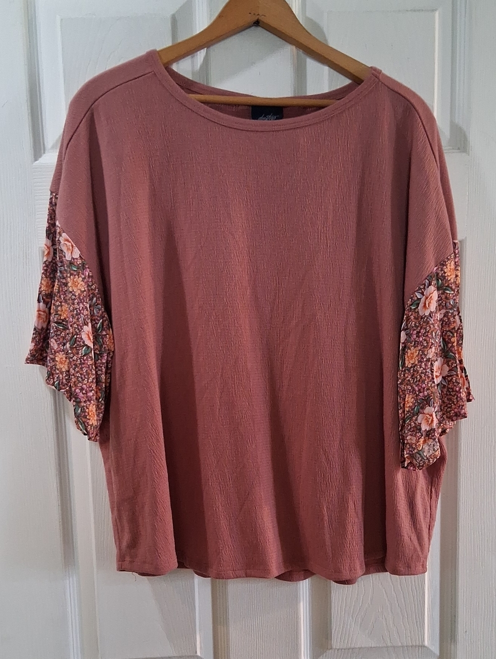 Daytrip Dusty Rose Tunic with Floral Ruffle Sleeves